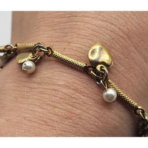 Vintage Dangling Heart Imitation Pearl 80s Charm Bracelet Tinkles 7.5in
